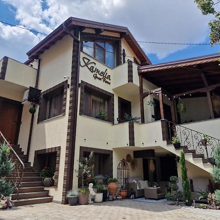 Kamelia Guest Rooms Kazanlŭk 외부 사진